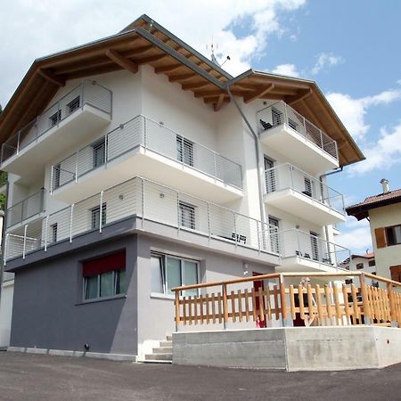 Appartement Casa Ai Stabli à Mezzana  Extérieur photo
