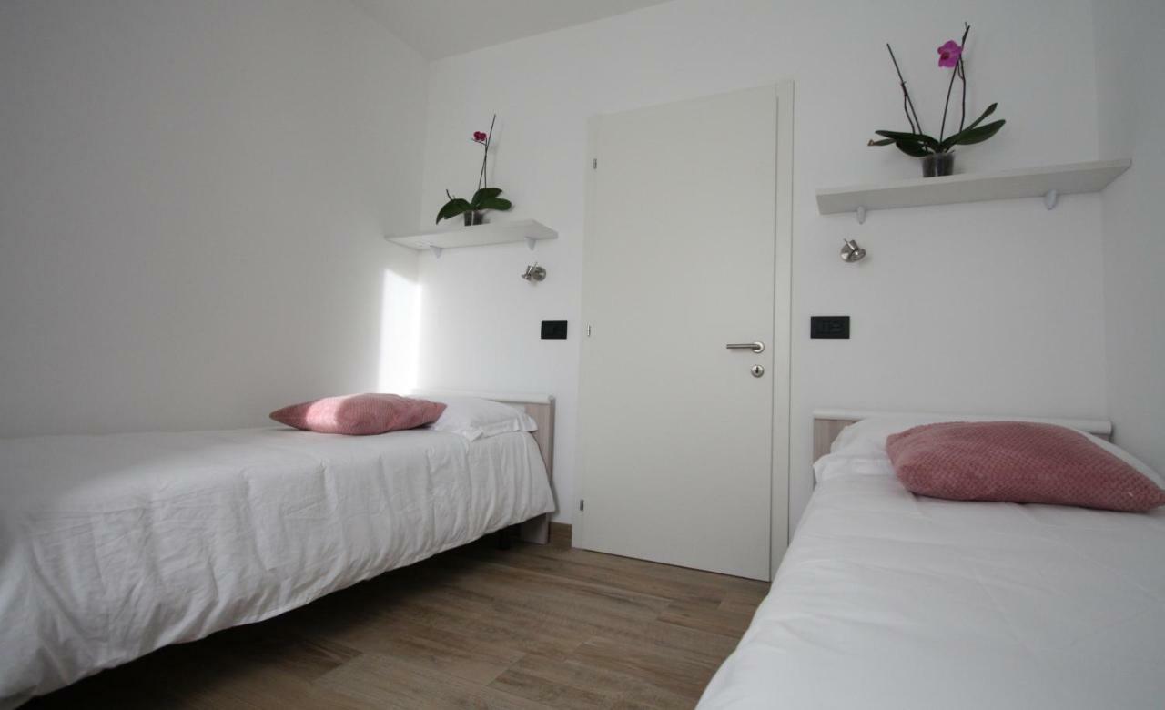 Appartement Casa Ai Stabli à Mezzana  Extérieur photo