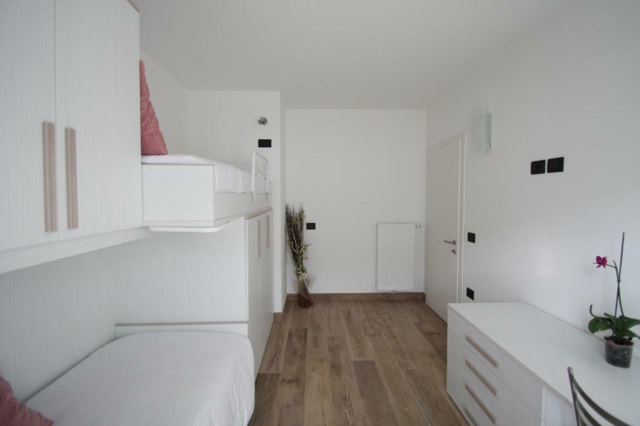 Appartement Casa Ai Stabli à Mezzana  Extérieur photo