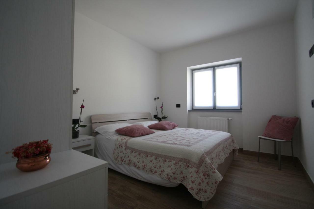 Appartement Casa Ai Stabli à Mezzana  Extérieur photo