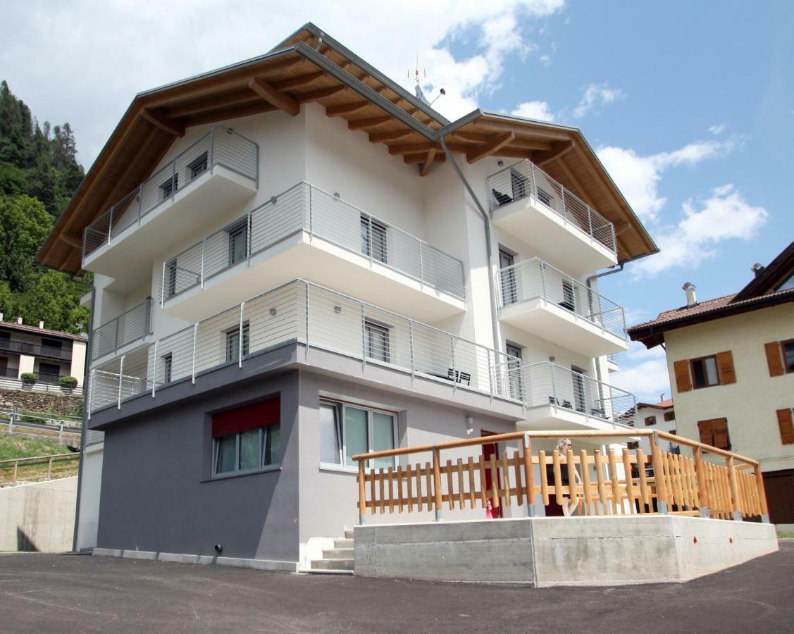 Appartement Casa Ai Stabli à Mezzana  Extérieur photo